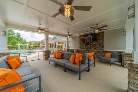 Outdoor Lounge at The Oxmoor in Birmingham, AL
